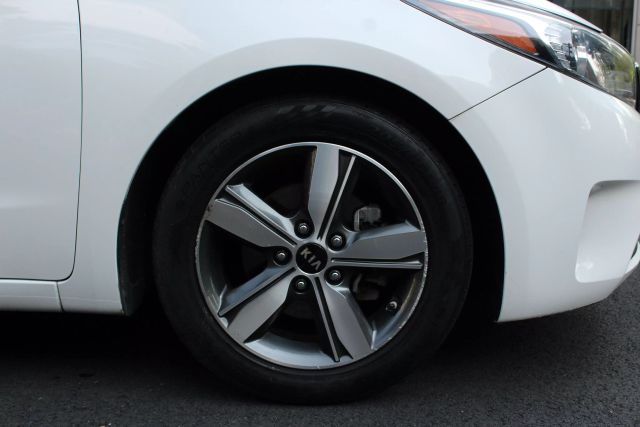 Vehicle image 7 of 46