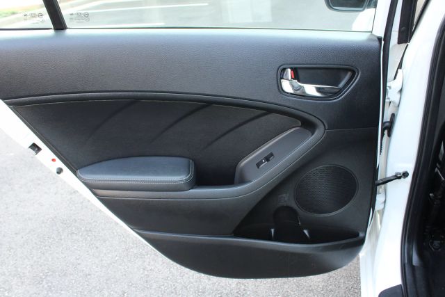 Vehicle image 20 of 46