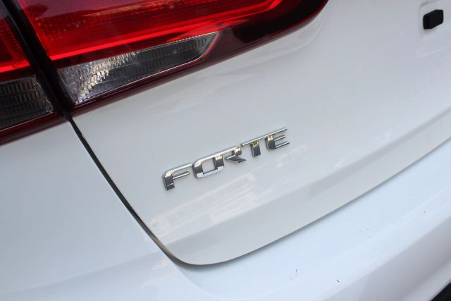 Vehicle image 9 of 46