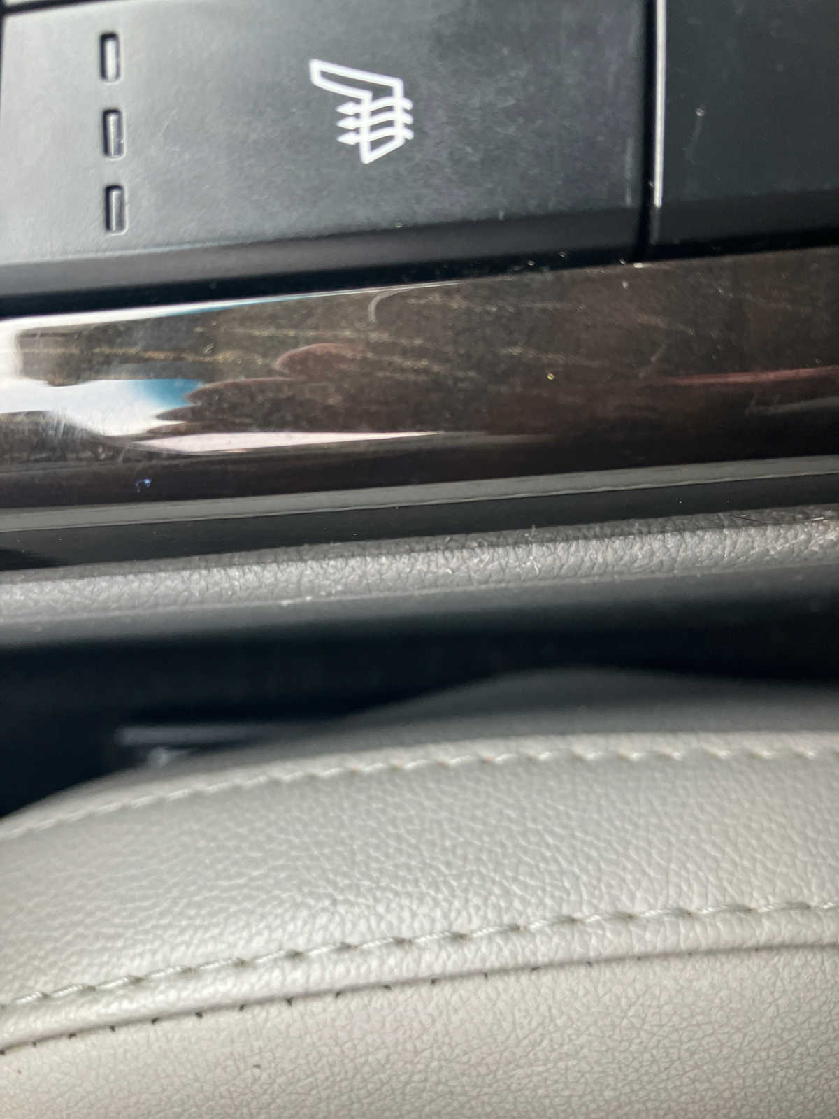 Vehicle image 29 of 34
