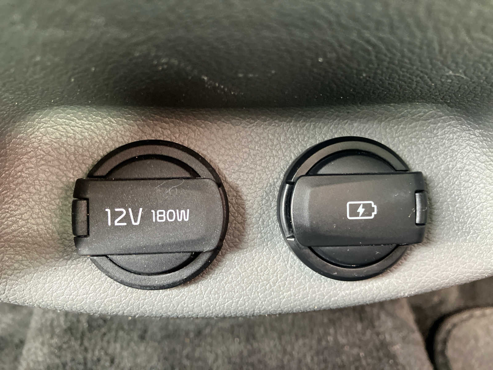 Vehicle image 33 of 34