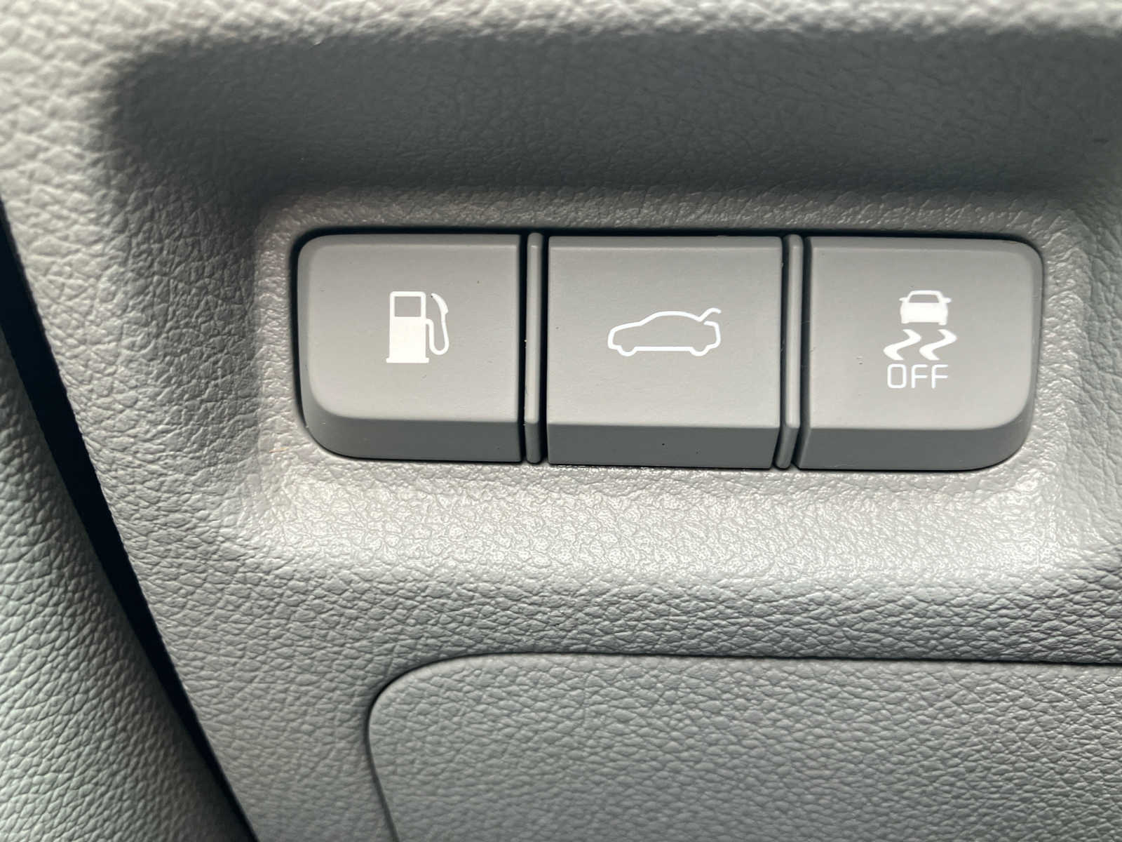 Vehicle image 15 of 34