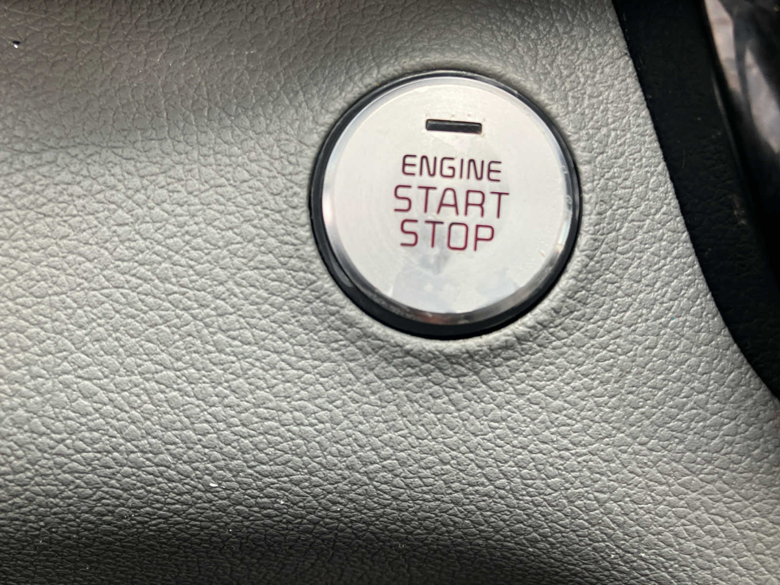 Vehicle image 23 of 34