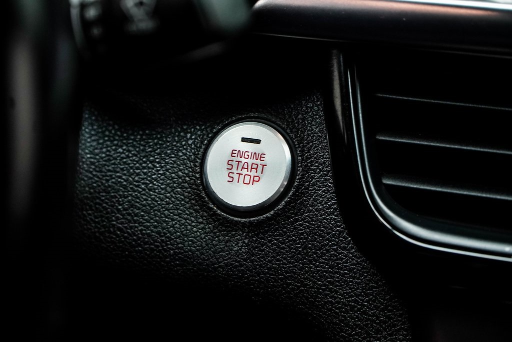 Vehicle image 31 of 48