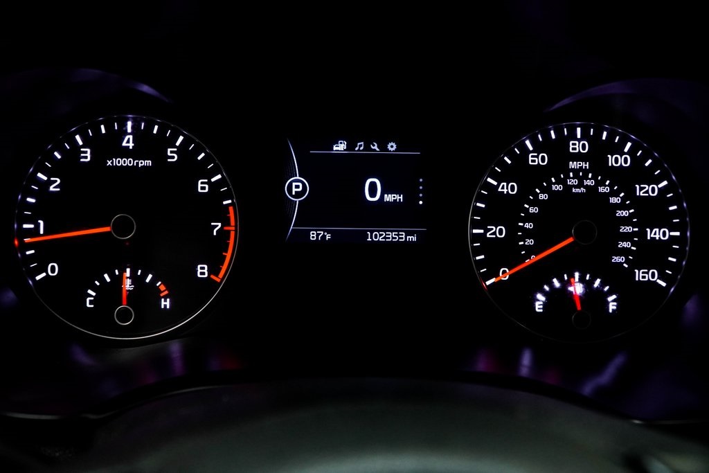 Vehicle image 19 of 48