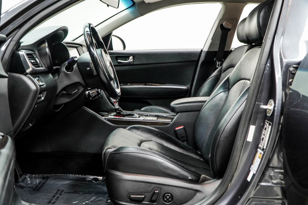 Vehicle image 14 of 48