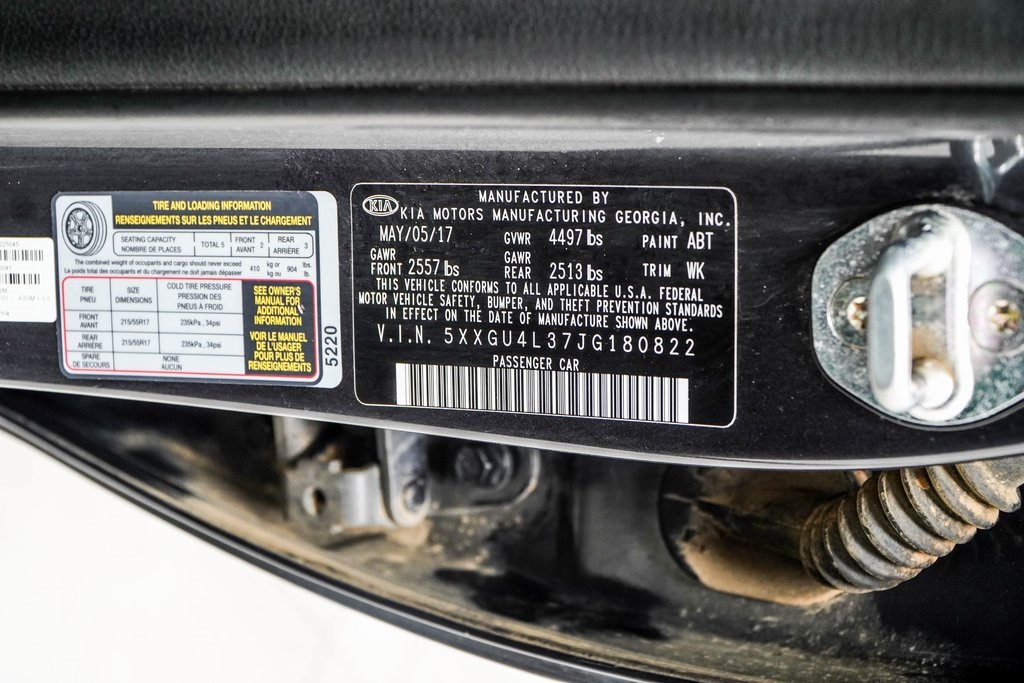 Vehicle image 32 of 48