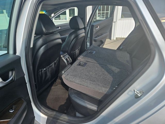 Vehicle image 67 of 73