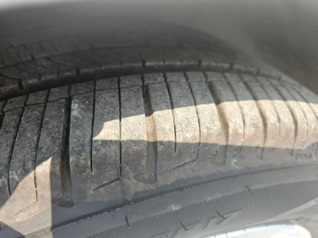 Vehicle image 27 of 73