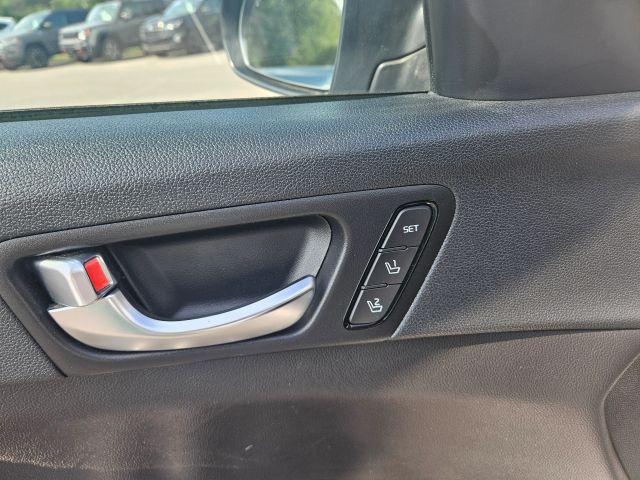 Vehicle image 43 of 73
