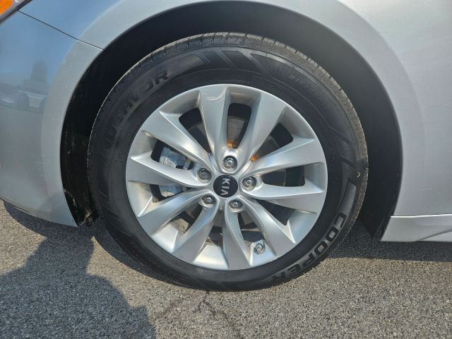Vehicle image 23 of 73