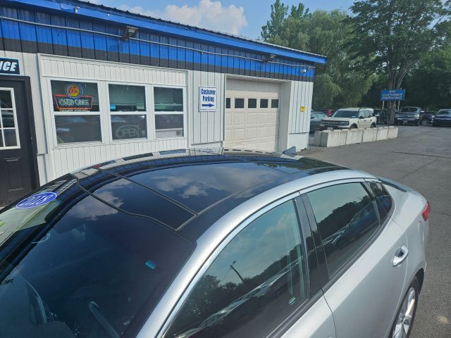 Vehicle image 72 of 73
