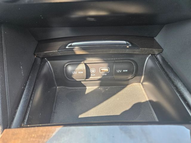 Vehicle image 64 of 73