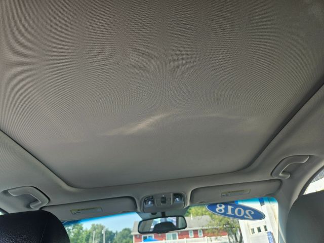 Vehicle image 36 of 73