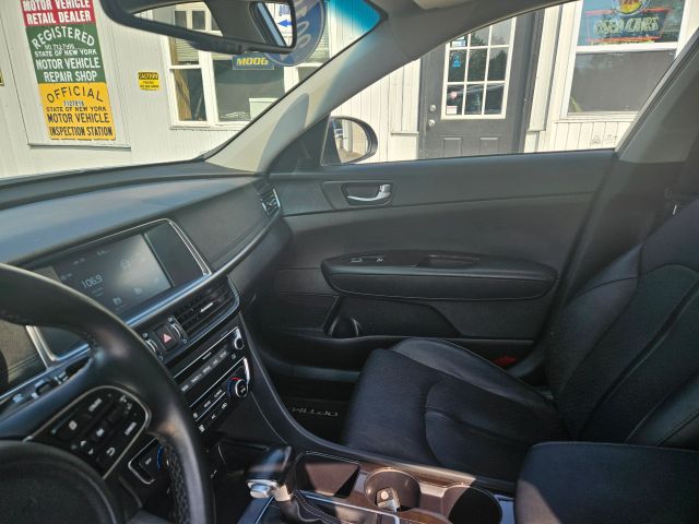 Vehicle image 51 of 73