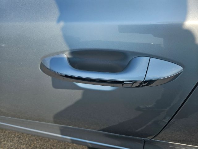 Vehicle image 50 of 73