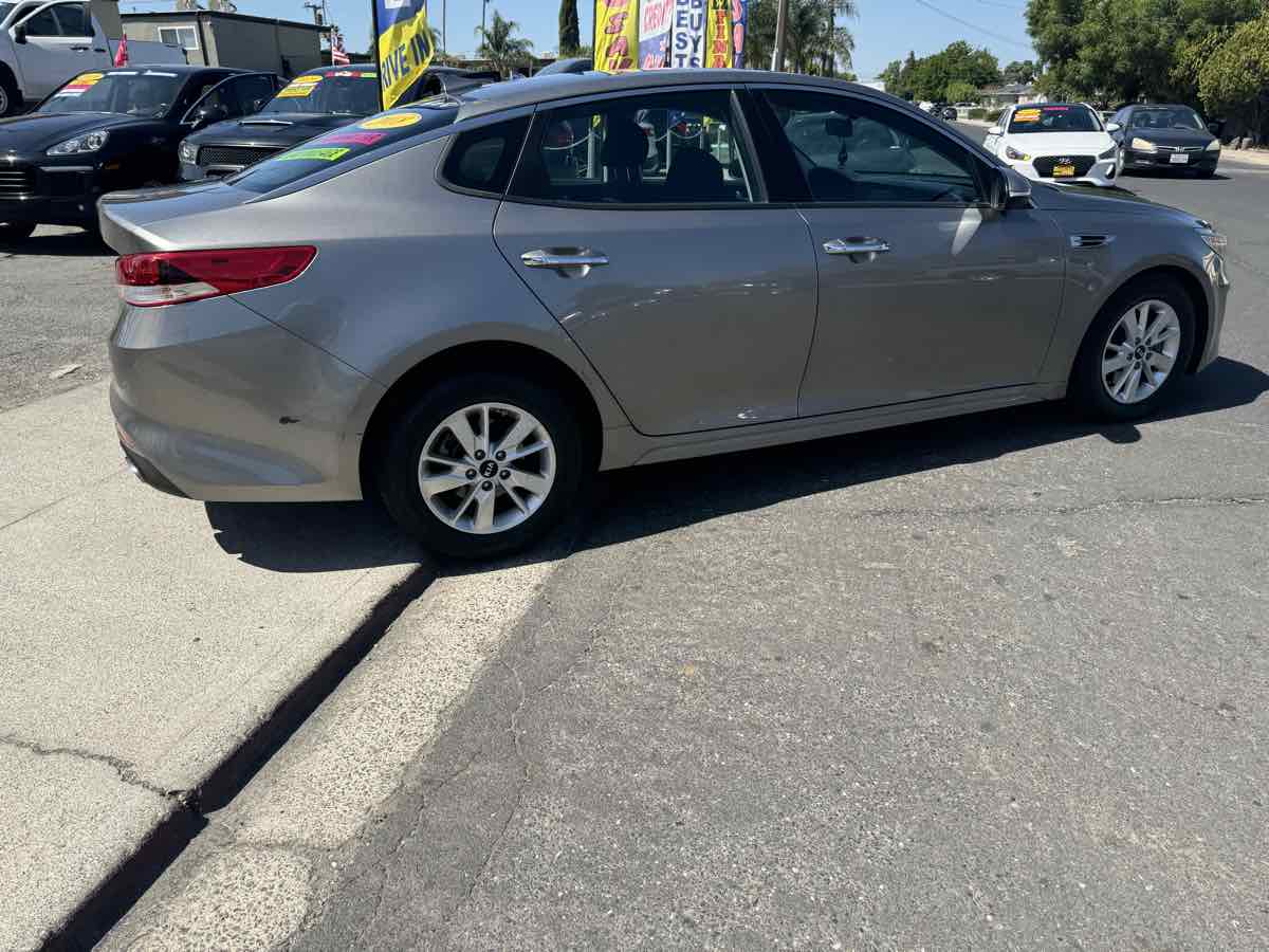 Vehicle image 5 of 15