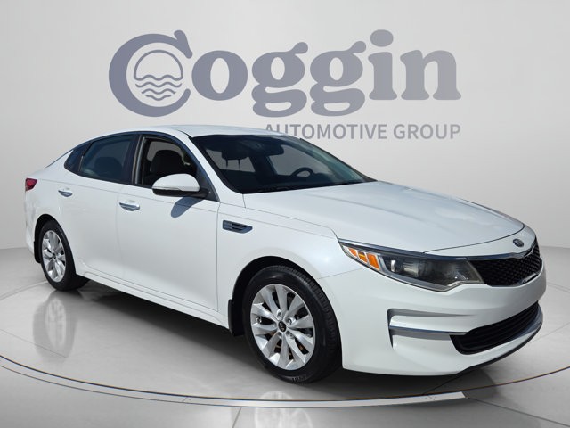2018 Kia Optima LX Image 3 of 36