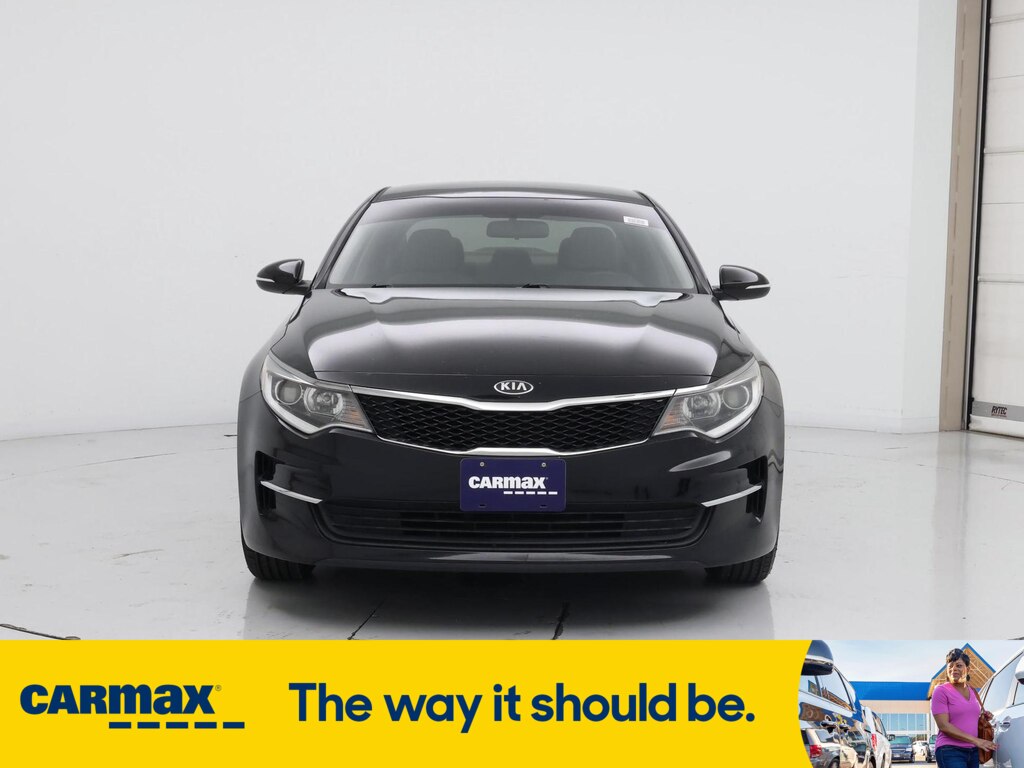 Vehicle image 4 of 27