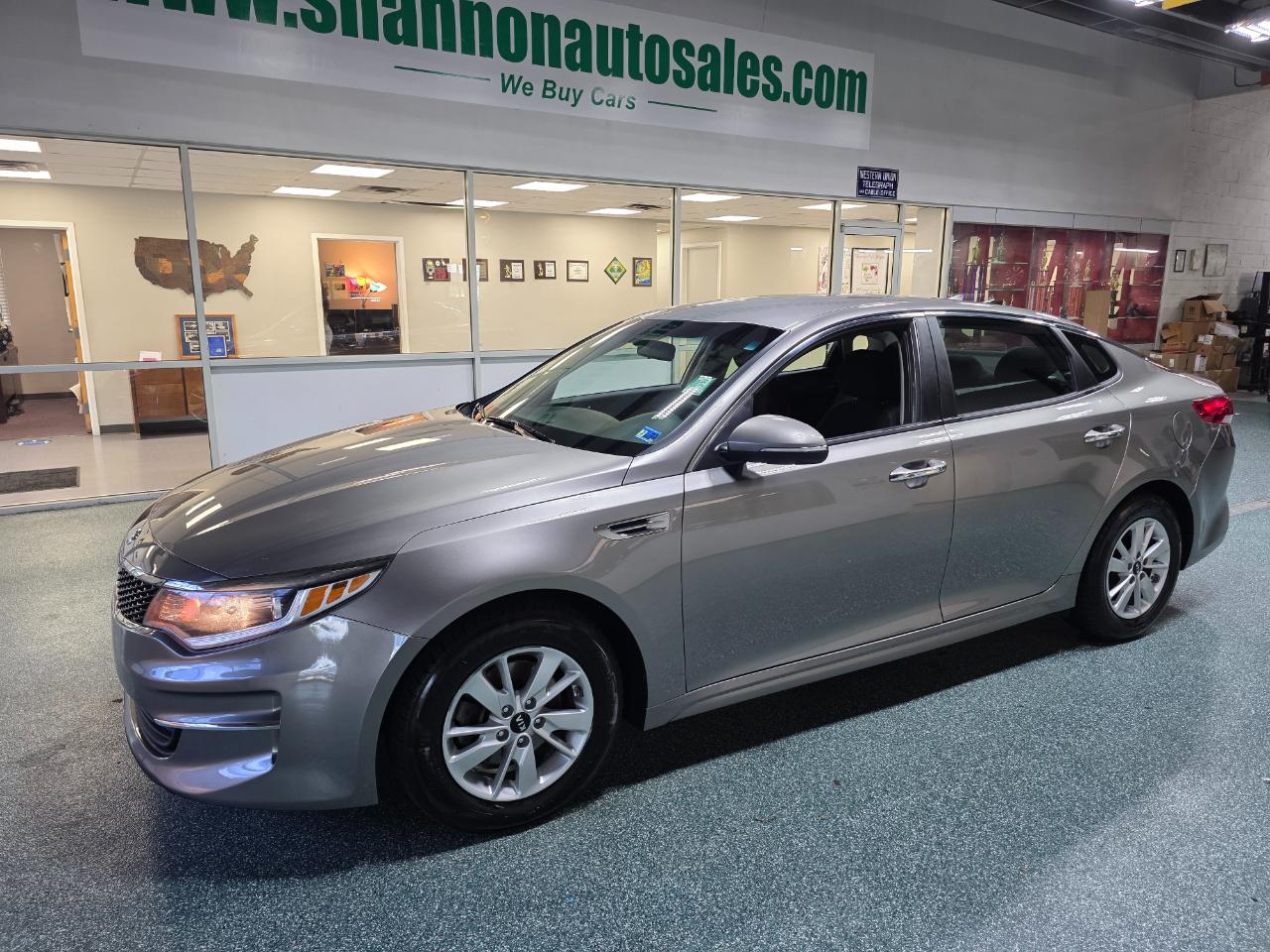 2018 Kia Optima LX Image 1 of 39