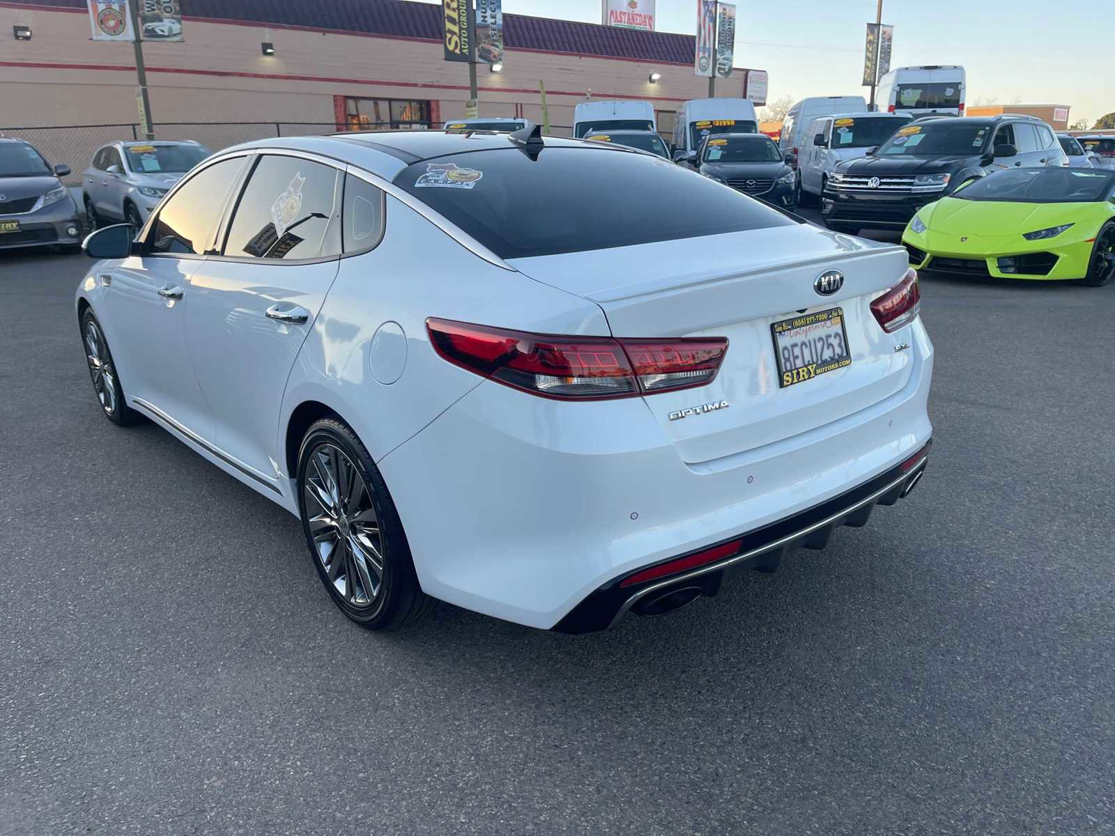 Vehicle image 8 of 28