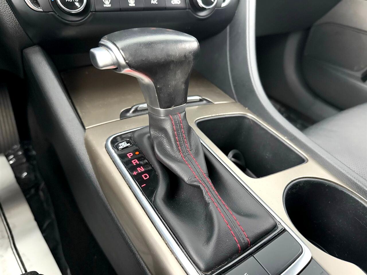 Vehicle image 28 of 45