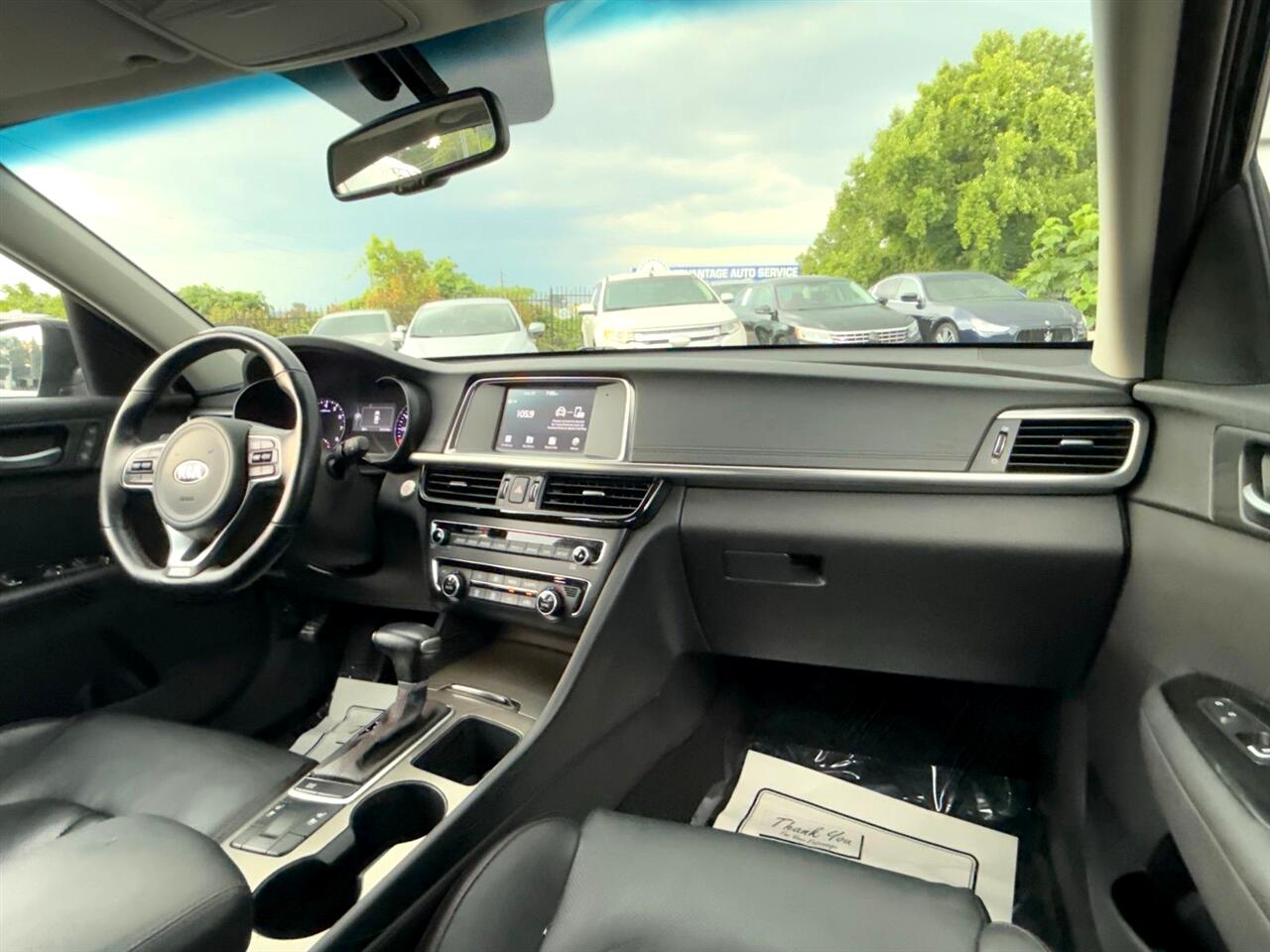 Vehicle image 18 of 45