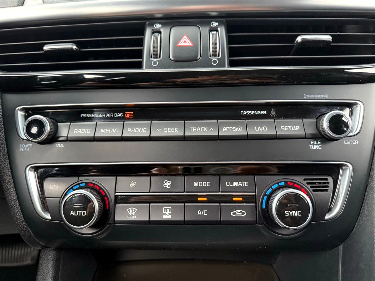 Vehicle image 27 of 45