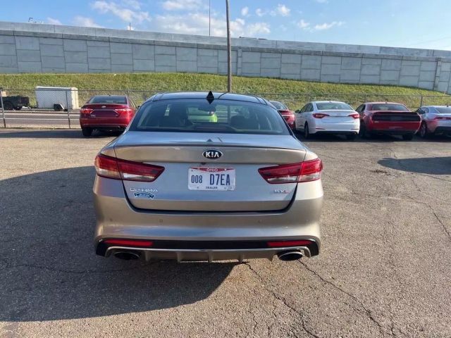 Vehicle image 4 of 28
