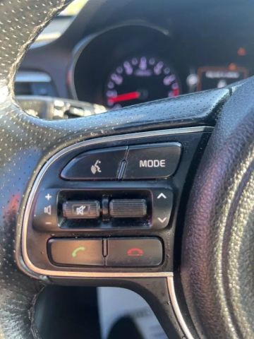 Vehicle image 8 of 28
