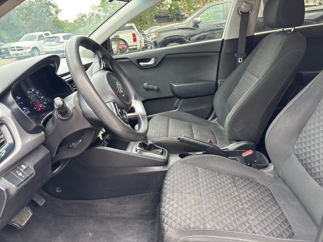 Vehicle image 10 of 19