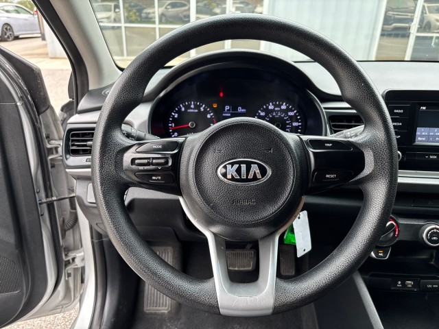 Vehicle image 14 of 19