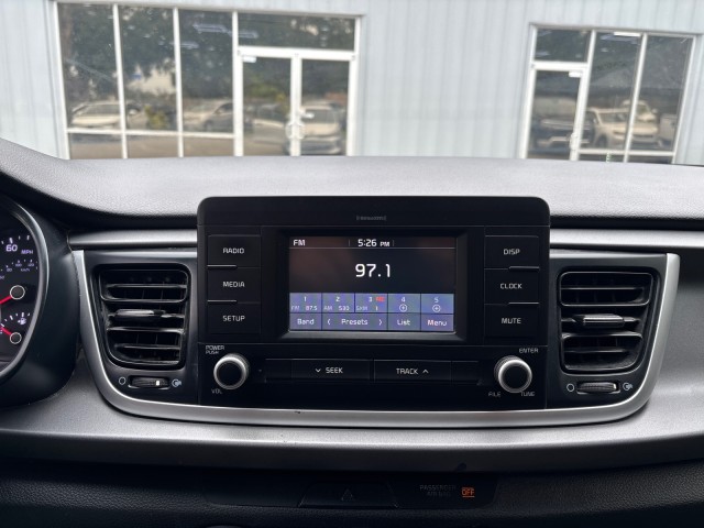 Vehicle image 18 of 19
