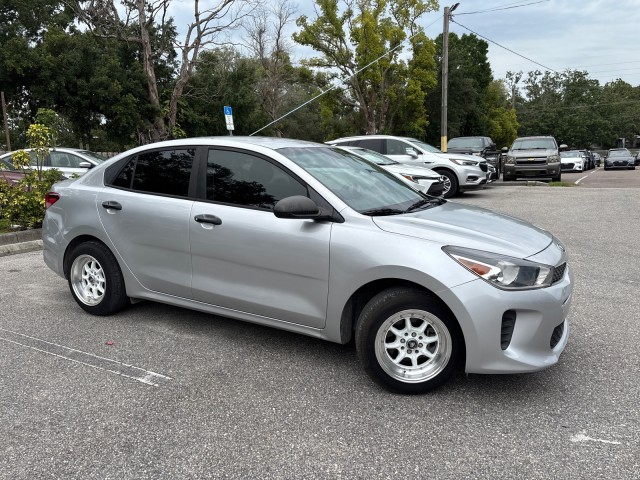 Vehicle image 5 of 19