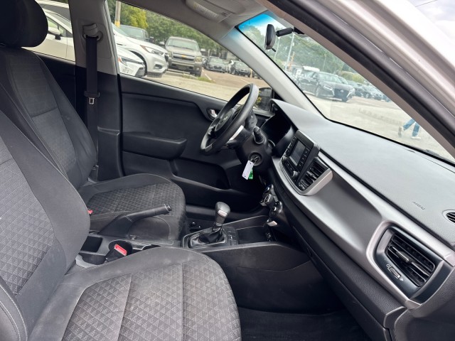 Vehicle image 13 of 19