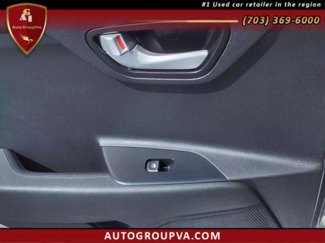 Vehicle image 16 of 26
