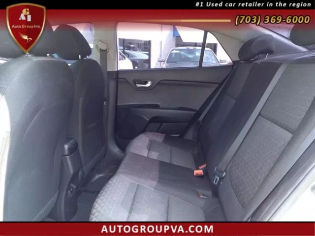 Vehicle image 15 of 26
