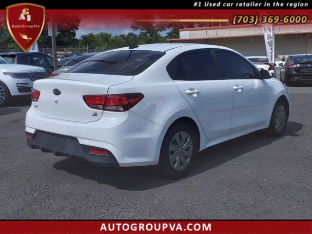 Vehicle image 5 of 26