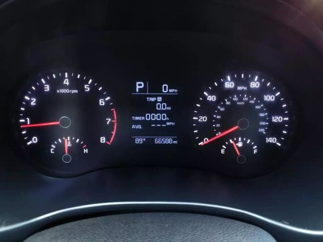 Vehicle image 23 of 26