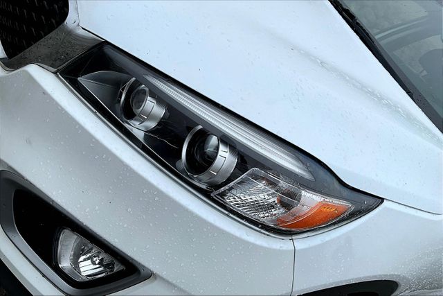 Vehicle image 29 of 34