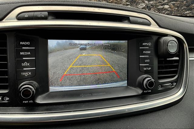 Vehicle image 20 of 34