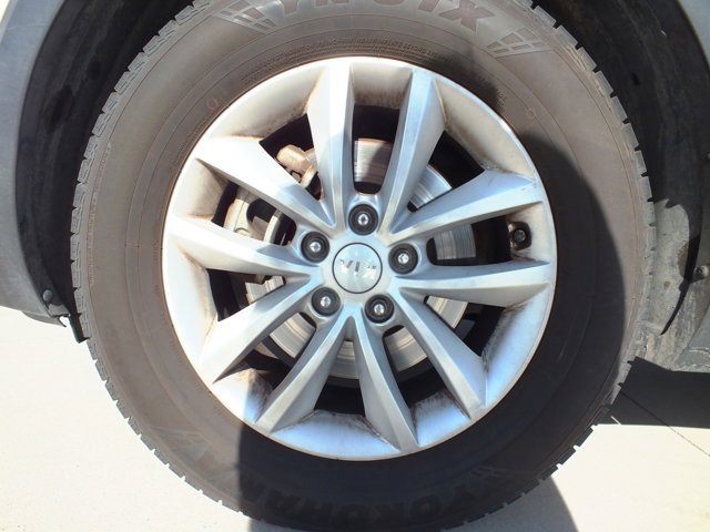 Vehicle image 8 of 21