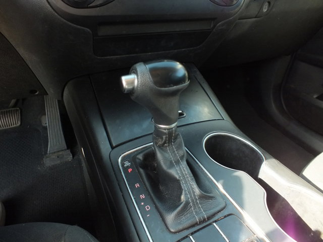 Vehicle image 14 of 21