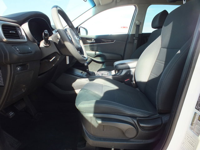 Vehicle image 15 of 21