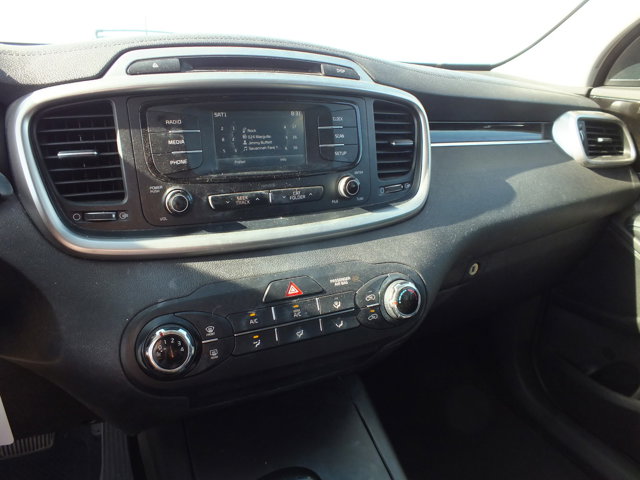 Vehicle image 12 of 21