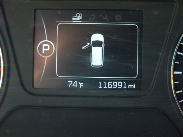 Vehicle image 11 of 21