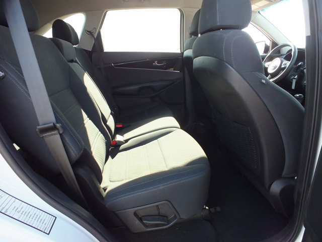 Vehicle image 19 of 21