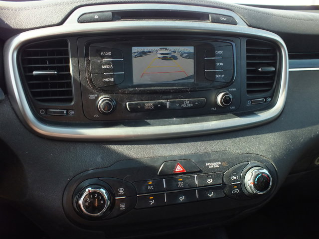 Vehicle image 13 of 21