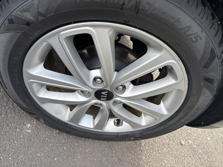 Vehicle image 10 of 30