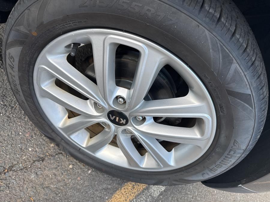Vehicle image 9 of 30